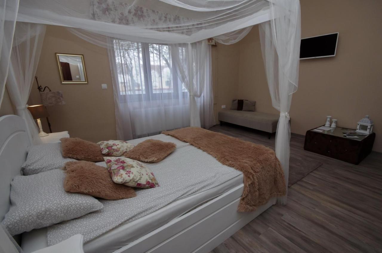 Villa Rusztika 귤러 외부 사진